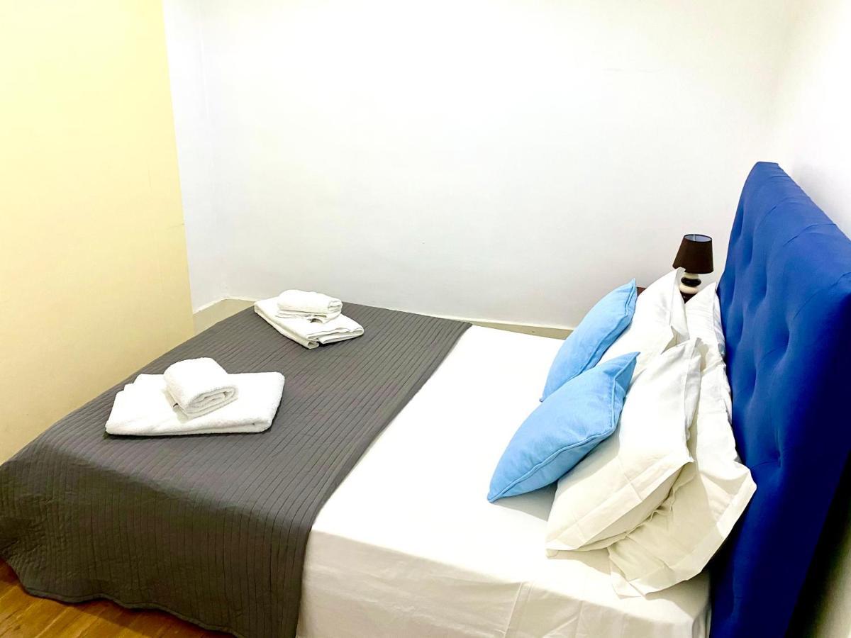 Relax Chiado 3 - Cute Little Double Room With Shared Bathroom Lisboa Exteriör bild