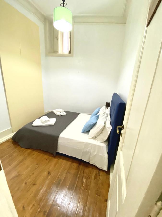 Relax Chiado 3 - Cute Little Double Room With Shared Bathroom Lisboa Exteriör bild